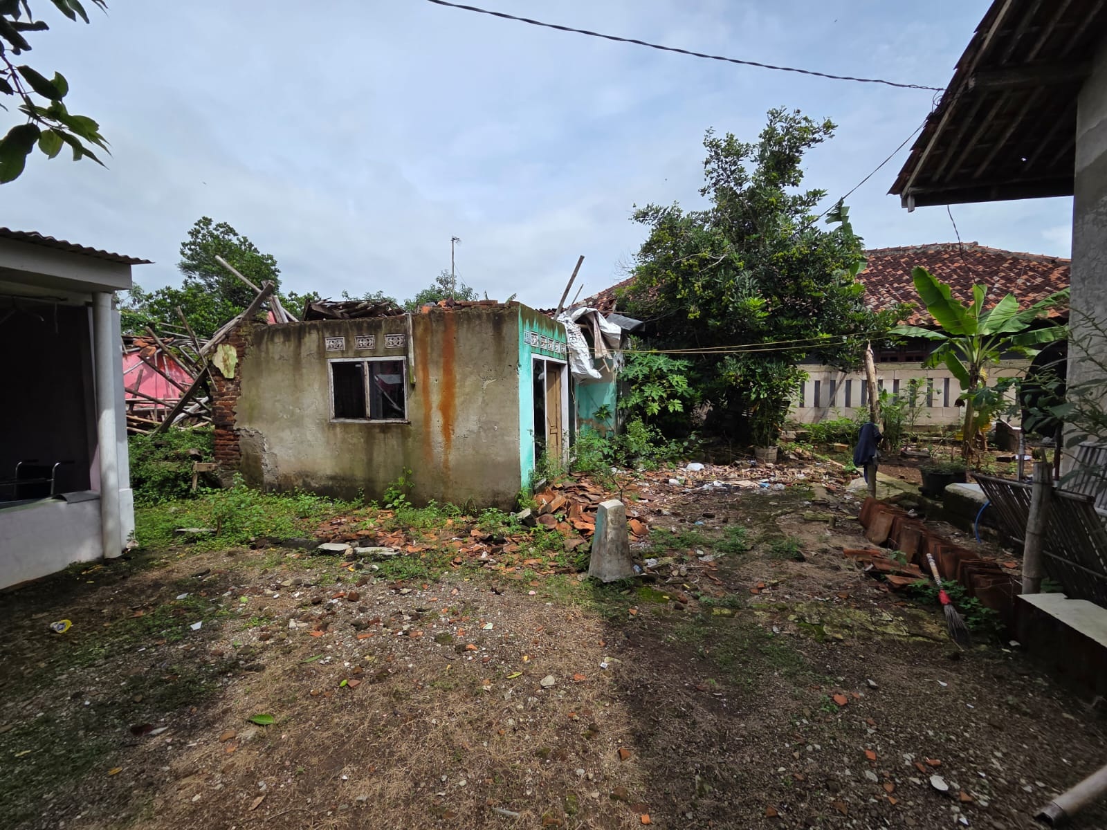 RUMAH DI KAB. KARAWANG - WOFF4265-1 - foto 3
